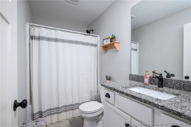 4242 Recreation Way, Jeffersonville, IN 47130