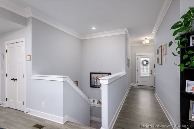 4242 Recreation Way, Jeffersonville, IN 47130