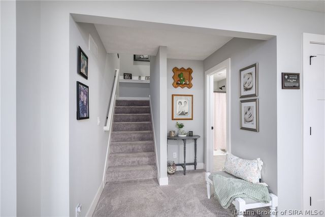 4242 Recreation Way, Jeffersonville, IN 47130