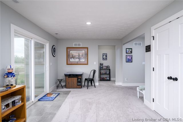 4242 Recreation Way, Jeffersonville, IN 47130