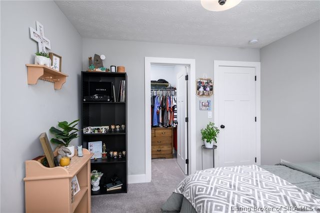 4242 Recreation Way, Jeffersonville, IN 47130