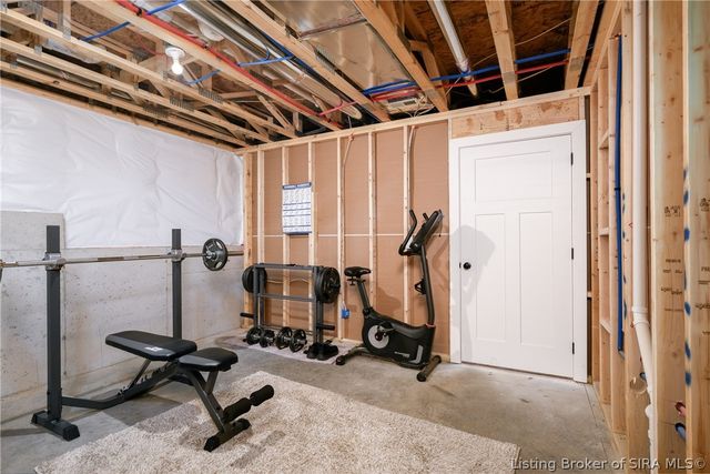 4242 Recreation Way, Jeffersonville, IN 47130