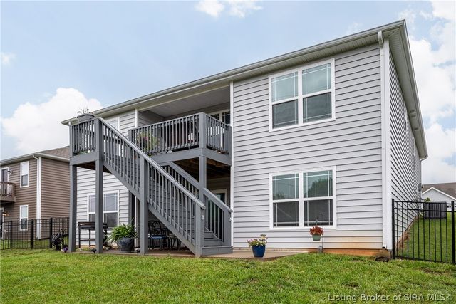 4242 Recreation Way, Jeffersonville, IN 47130