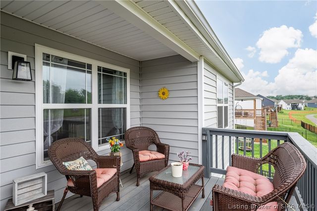 4242 Recreation Way, Jeffersonville, IN 47130