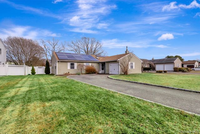 39 Frost Valley Drive, East Patchogue, NY 11772