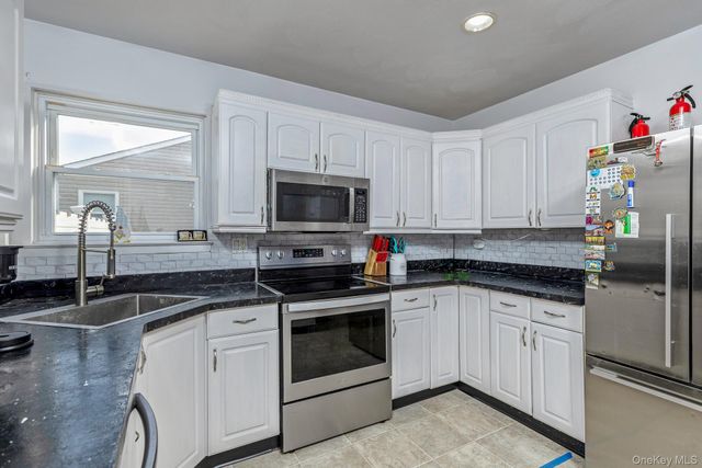 39 Frost Valley Drive, East Patchogue, NY 11772