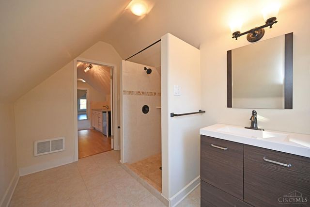 1535 Pullan Avenue, Cincinnati, OH 45223