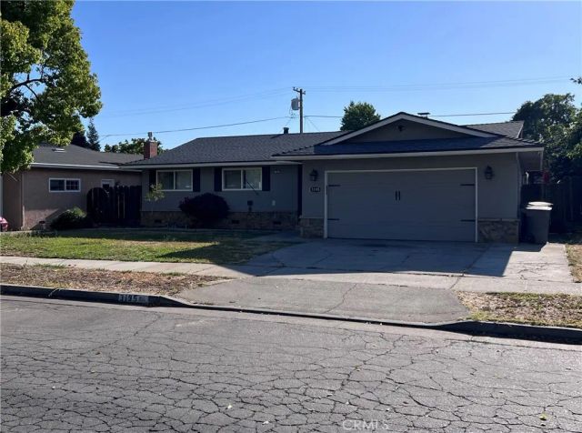 3195 Nottingham, Merced, CA 95340