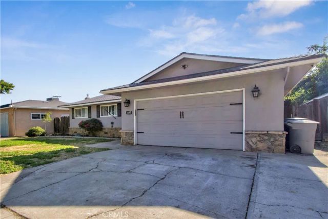3195 Nottingham, Merced, CA 95340