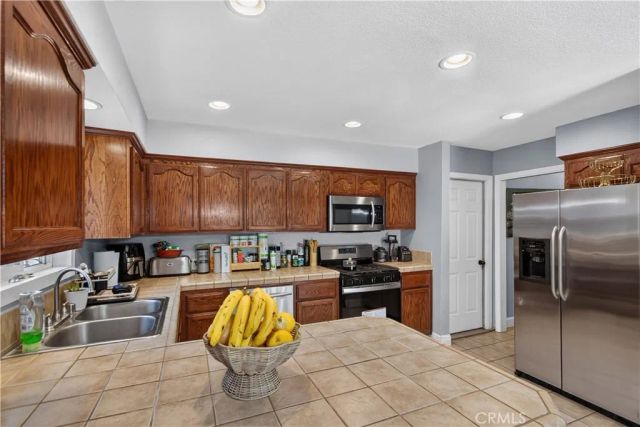3195 Nottingham, Merced, CA 95340