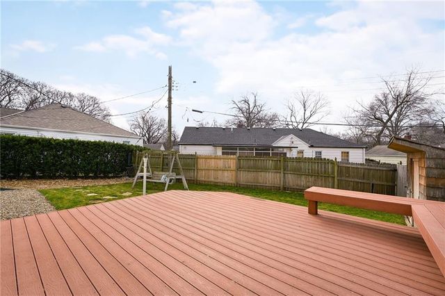 5005 Sycamore Drive, Roeland Park, KS 66205