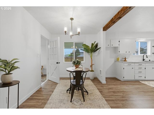 132 GREEN ACRES Dr, Castle Rock, WA 98611