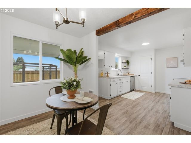 132 GREEN ACRES Dr, Castle Rock, WA 98611