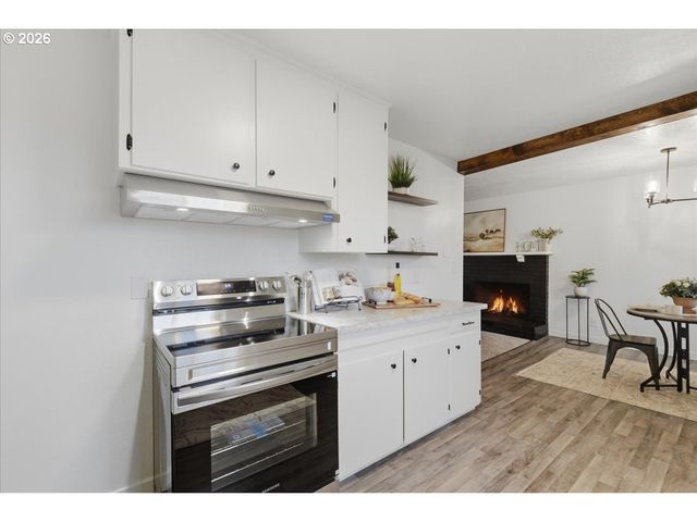 132 GREEN ACRES Dr, Castle Rock, WA 98611