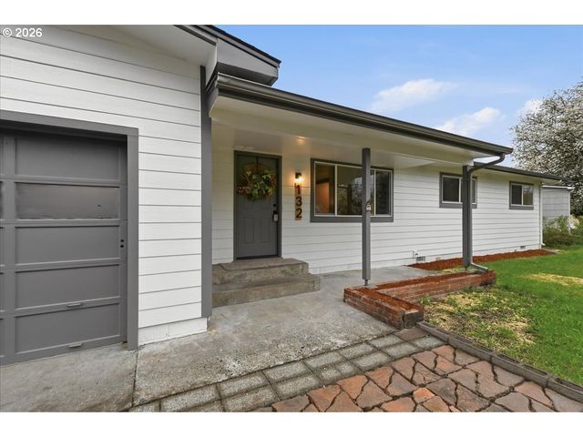 132 GREEN ACRES Dr, Castle Rock, WA 98611