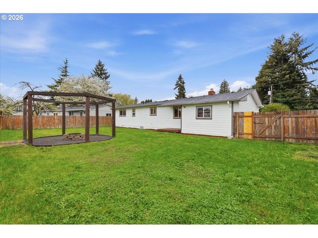 132 GREEN ACRES Dr, Castle Rock, WA 98611