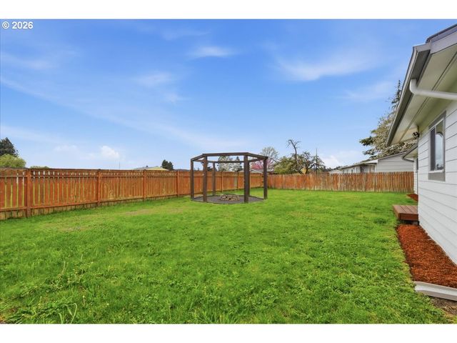 132 GREEN ACRES Dr, Castle Rock, WA 98611