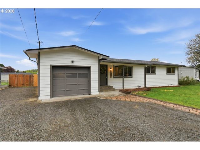 132 GREEN ACRES Dr, Castle Rock, WA 98611