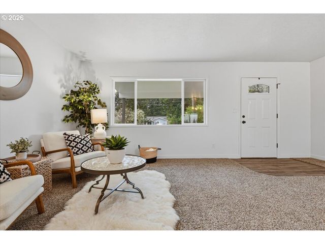 132 GREEN ACRES Dr, Castle Rock, WA 98611