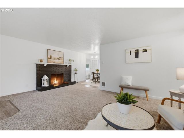 132 GREEN ACRES Dr, Castle Rock, WA 98611
