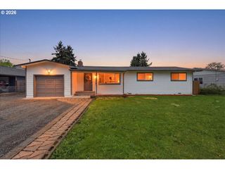 132 GREEN ACRES Dr, Castle Rock, WA 98611