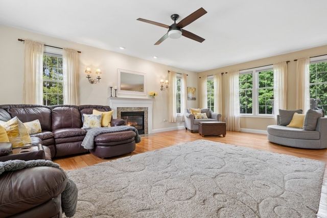 36 Magnolia Lane, Grafton, MA 01536