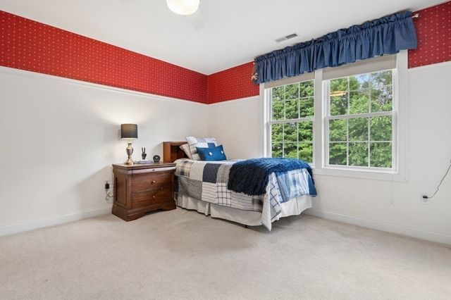 36 Magnolia Lane, Grafton, MA 01536