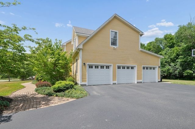 36 Magnolia Lane, Grafton, MA 01536