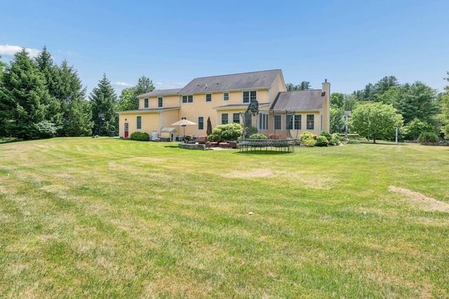 36 Magnolia Lane, Grafton, MA 01536