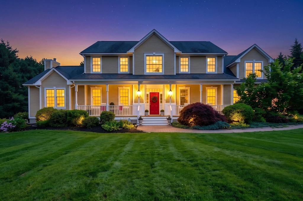 36 Magnolia Lane, Grafton, MA 01536