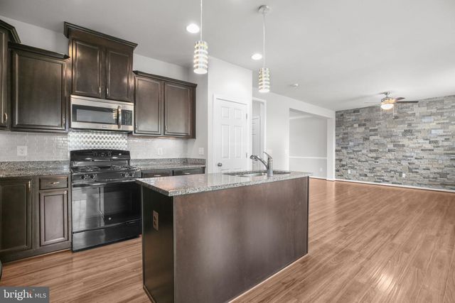 407 APRICOT ST, Stafford, VA 22554