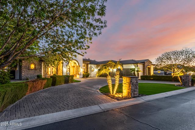 3037 E WATERMAN Way, Gilbert, AZ 85297