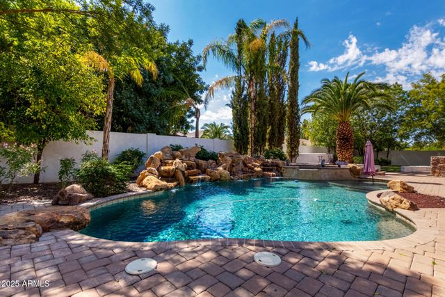 3037 E WATERMAN Way, Gilbert, AZ 85297