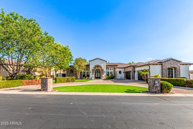 3037 E WATERMAN Way, Gilbert, AZ 85297