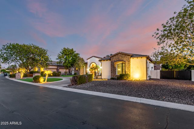 3037 E WATERMAN Way, Gilbert, AZ 85297