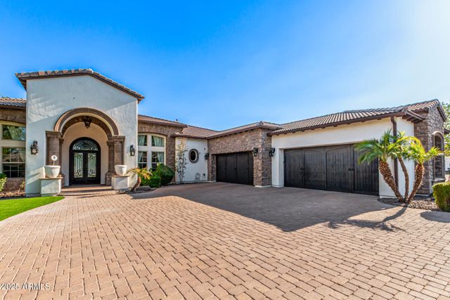 3037 E WATERMAN Way, Gilbert, AZ 85297