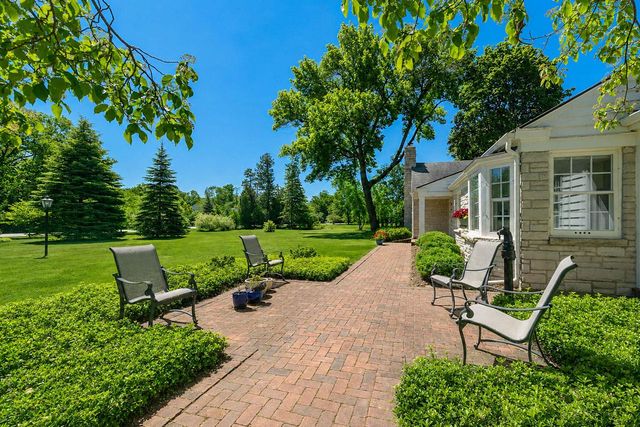 9321 N Tennyson DRIVE, Bayside, WI 53217
