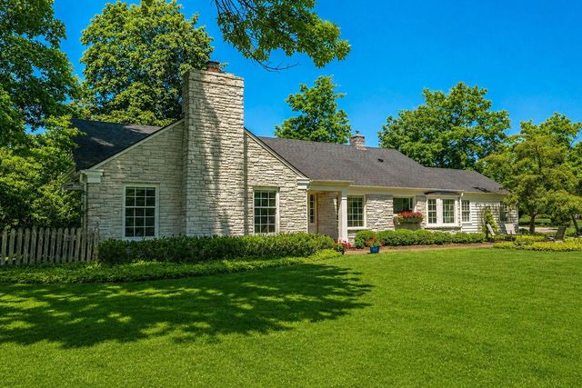 9321 N Tennyson DRIVE, Bayside, WI 53217