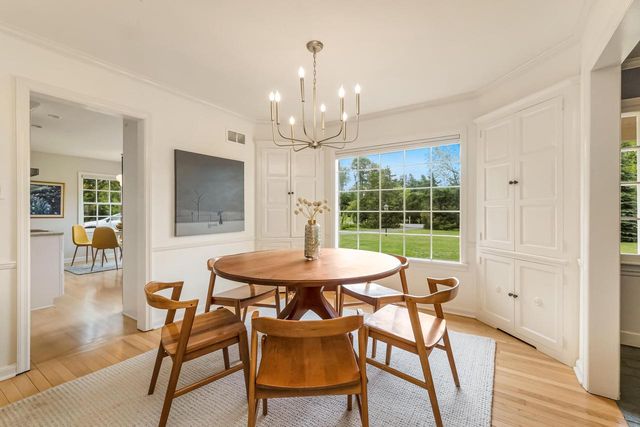9321 N Tennyson DRIVE, Bayside, WI 53217