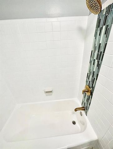 3215 Oakwood Drive, Edmond, OK 73013