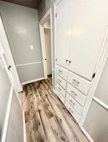 3215 Oakwood Drive, Edmond, OK 73013