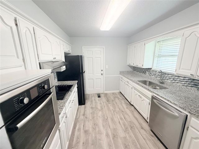 3215 Oakwood Drive, Edmond, OK 73013