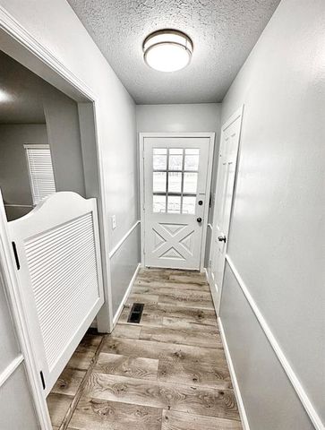 3215 Oakwood Drive, Edmond, OK 73013