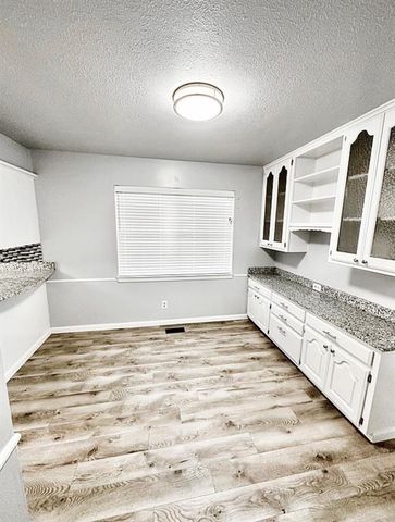 3215 Oakwood Drive, Edmond, OK 73013