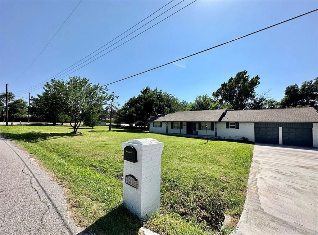 3215 Oakwood Drive, Edmond, OK 73013
