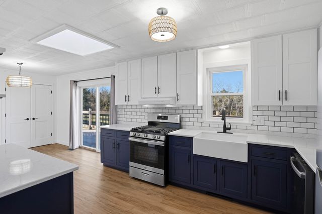 6445 N WAGON TRAIL RD, Columbia, MO 65202