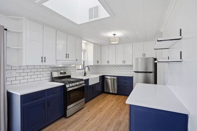 6445 N WAGON TRAIL RD, Columbia, MO 65202