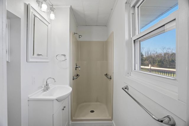 6445 N WAGON TRAIL RD, Columbia, MO 65202