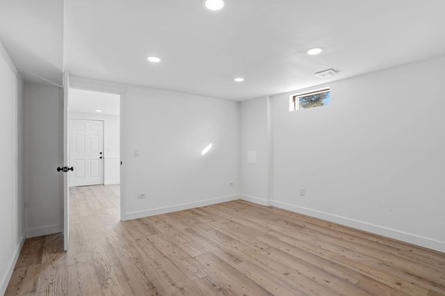 6445 N WAGON TRAIL RD, Columbia, MO 65202