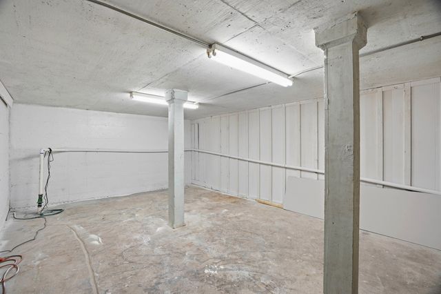 6445 N WAGON TRAIL RD, Columbia, MO 65202